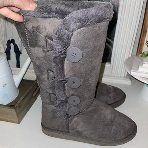 Grey boots size 8